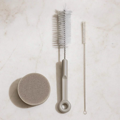 3-piece cleaning brush set.